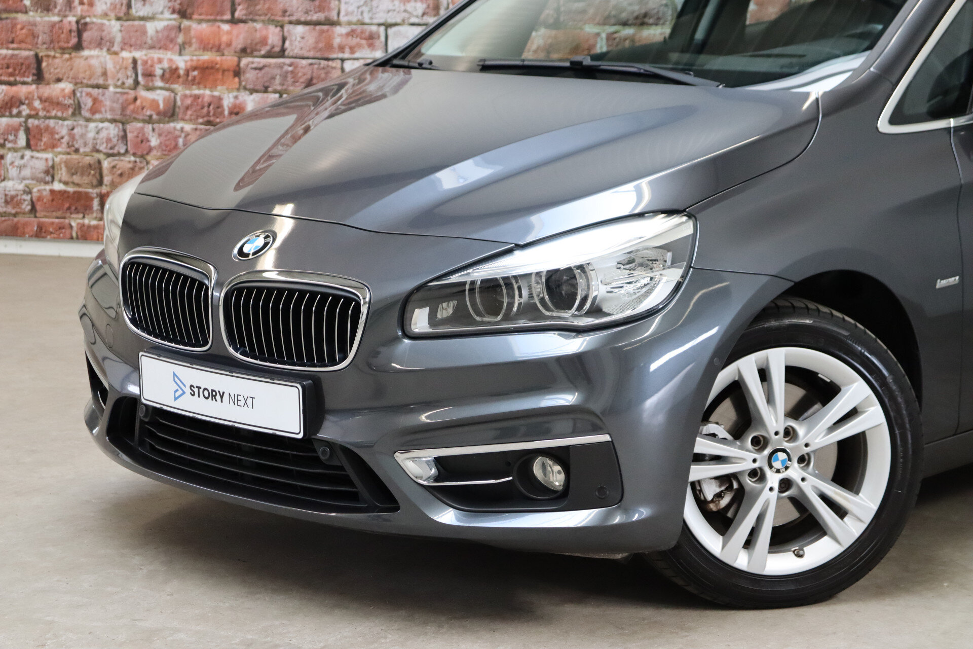 BMW 2 Serie Active Tourer 220i High Executive Luxury Line Automaat - Afbeelding 2