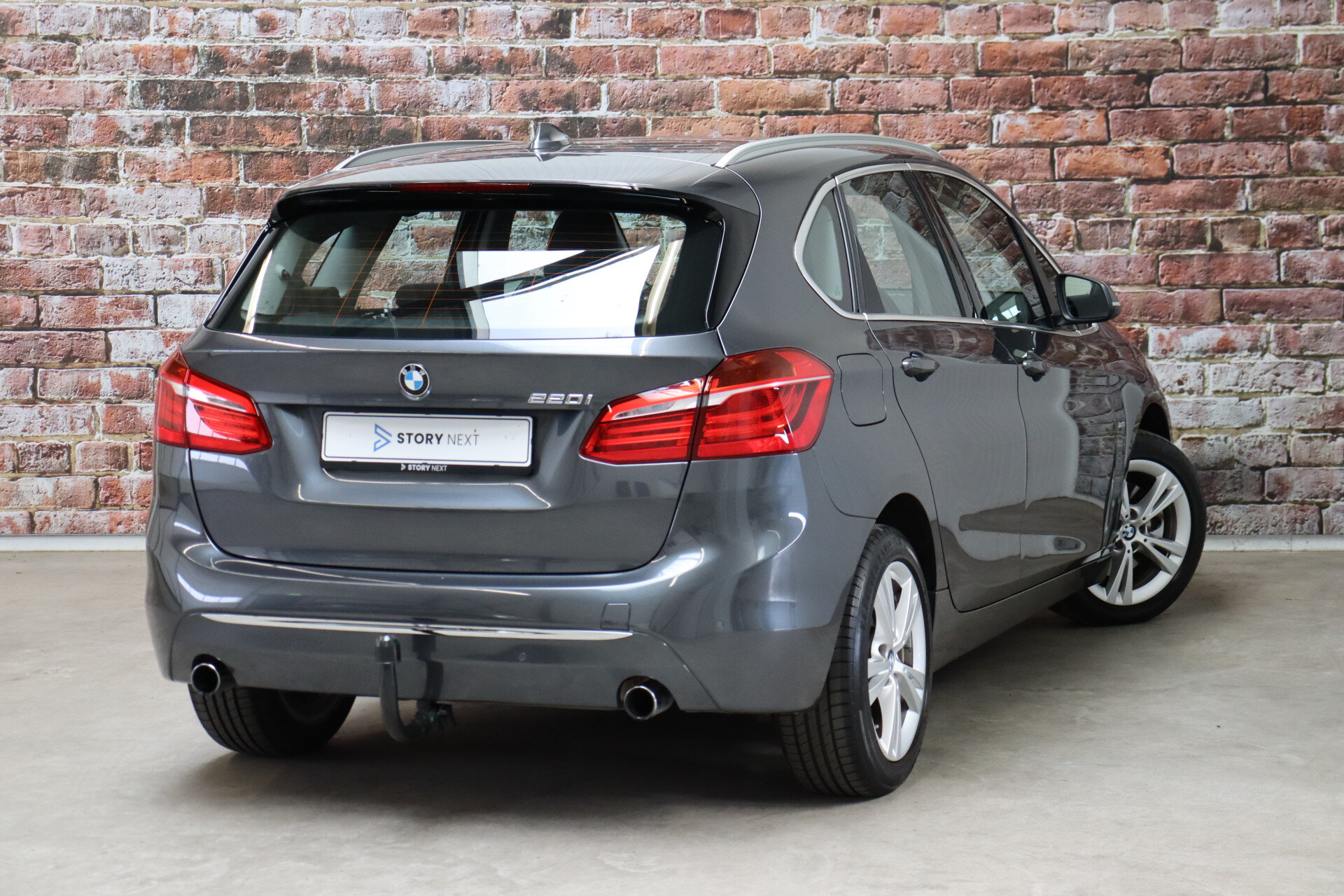 BMW 2 Serie Active Tourer 220i High Executive Luxury Line Automaat - Afbeelding 4