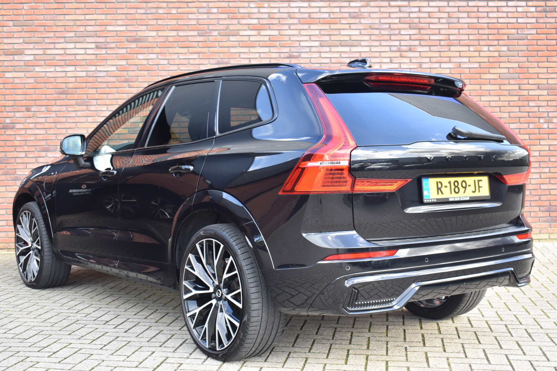 Volvo XC60 T6 340PK Plug-in hybrid AWD R-Design - Afbeelding 2