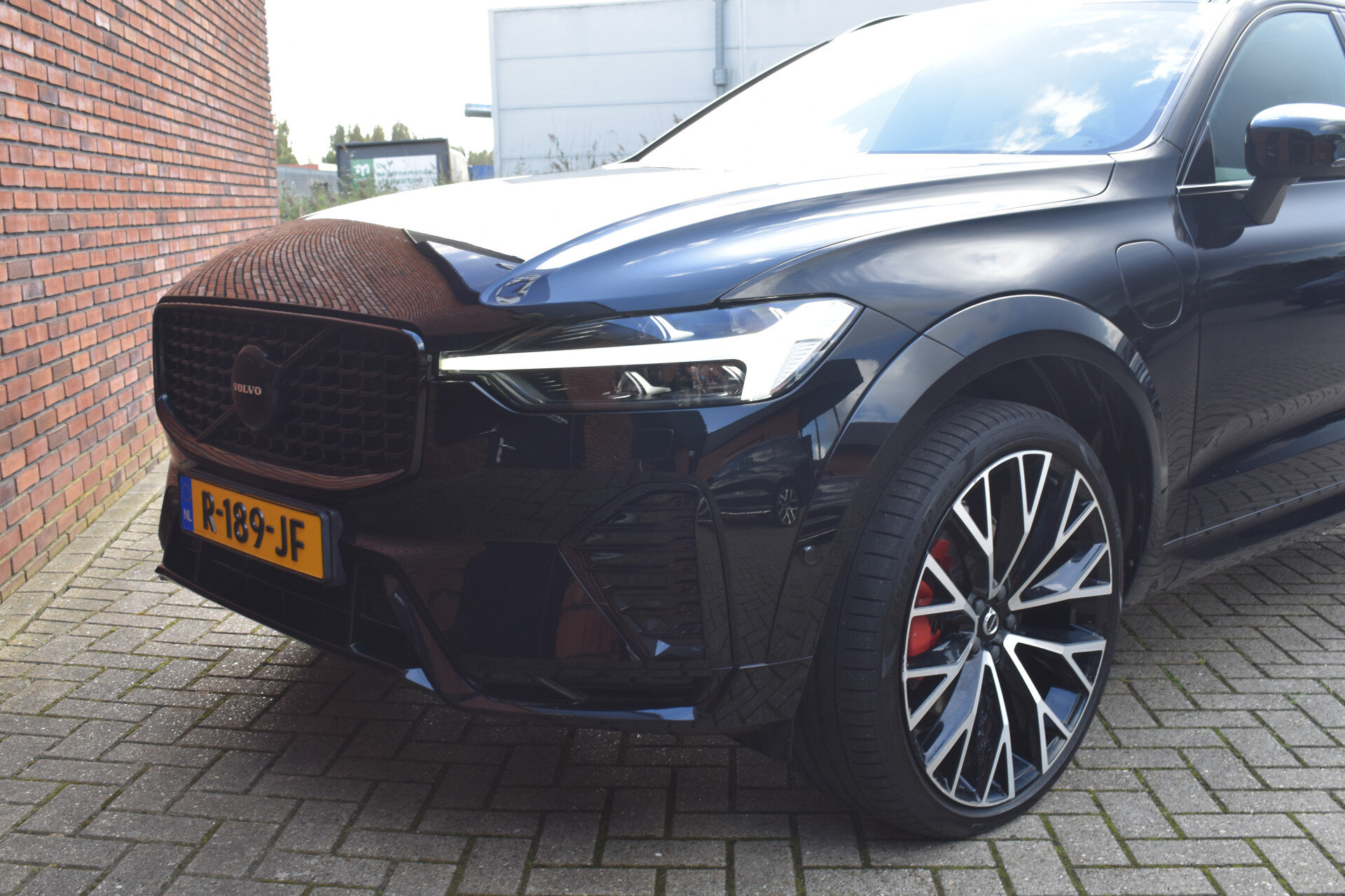 Volvo XC60 T6 340PK Plug-in hybrid AWD R-Design - Afbeelding 3