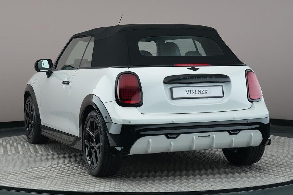 MINI Cooper Cabrio 2
