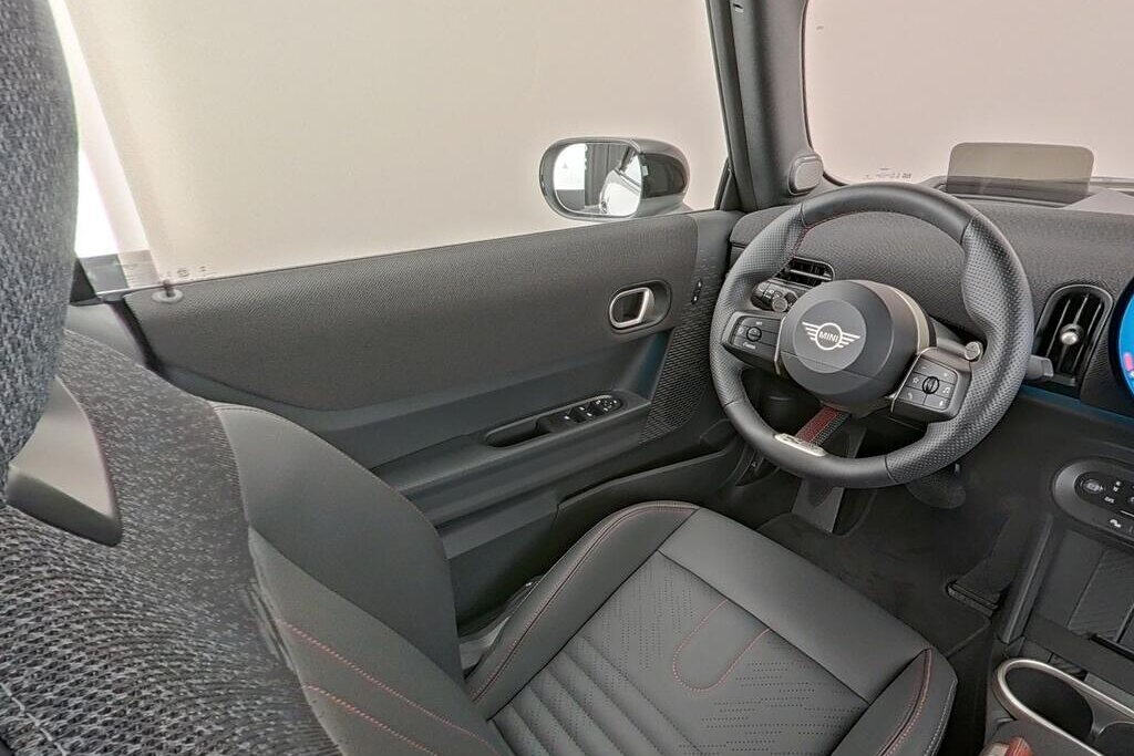 MINI Cooper Cabrio 3