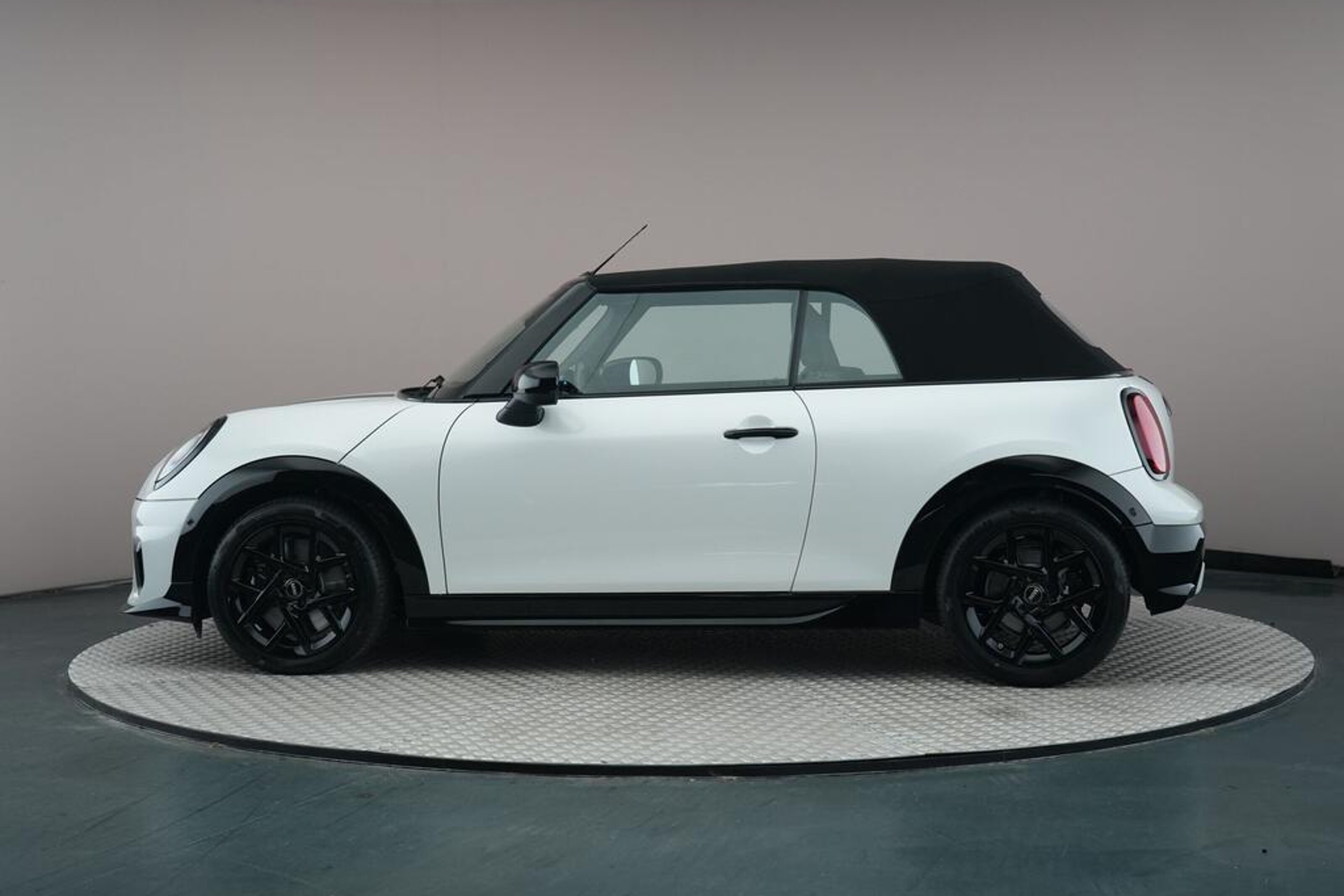 MINI Cooper Cabrio 7