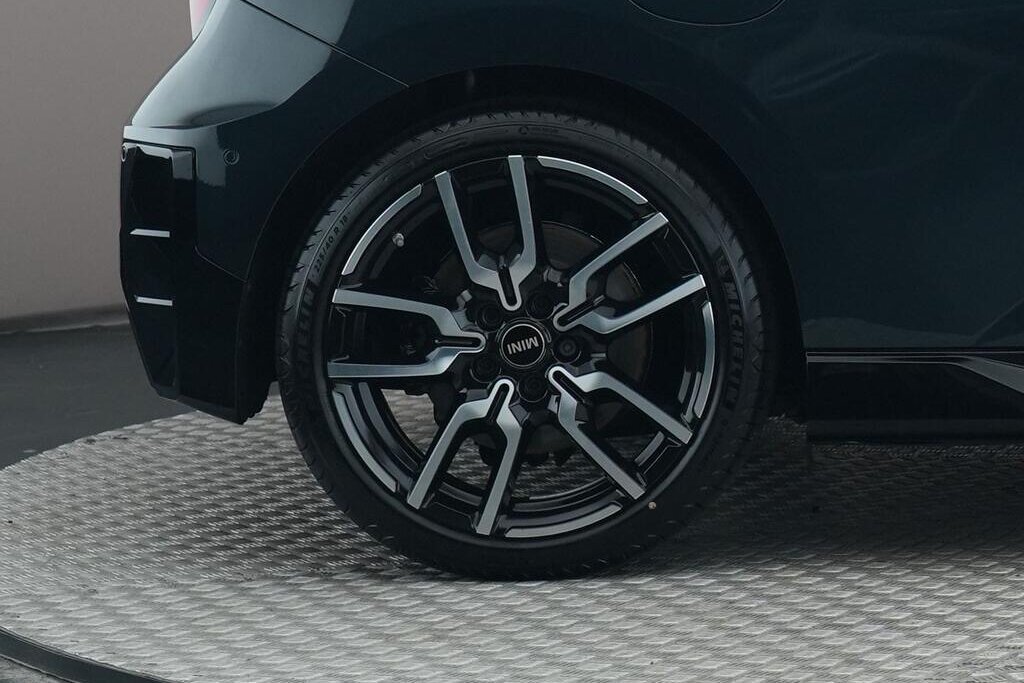 MINI Electric 4