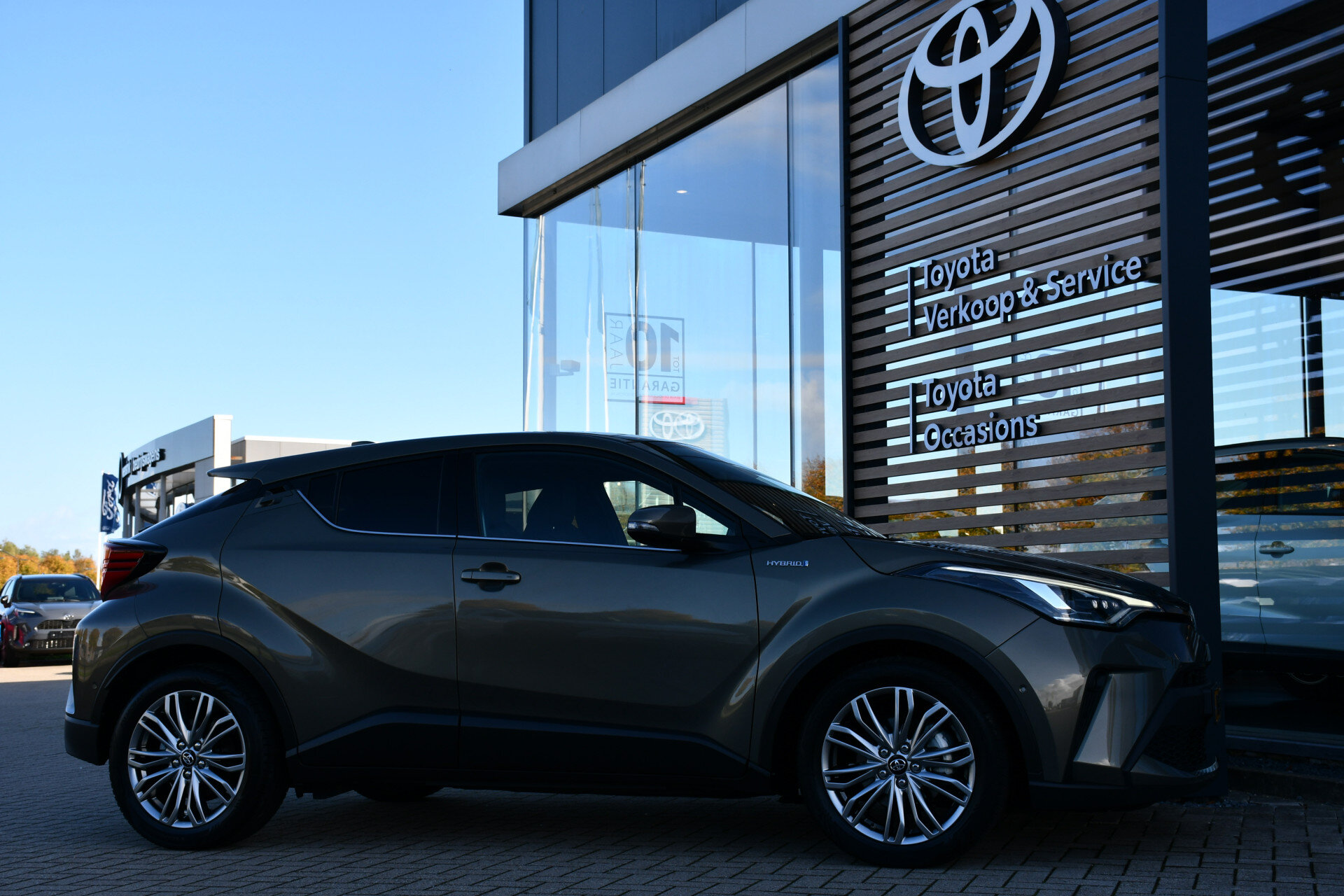 Toyota C-HR 1.8 Hybrid Executive Automaat 122pk - Afbeelding 3