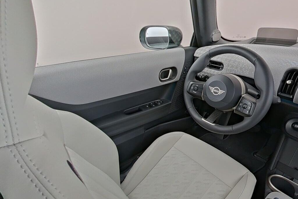 MINI Cooper Cabrio 3