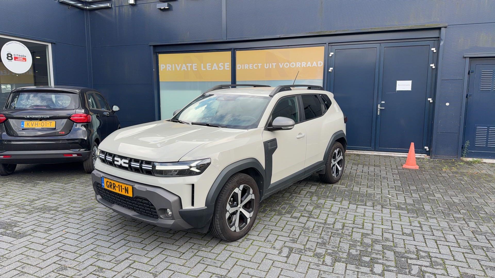 Dacia Duster journey hybrid 140