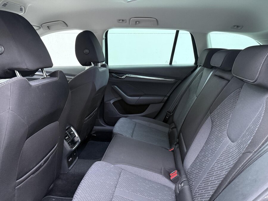 Škoda Octavia Combi 1.4 TSI iV PHEV Edition Plus