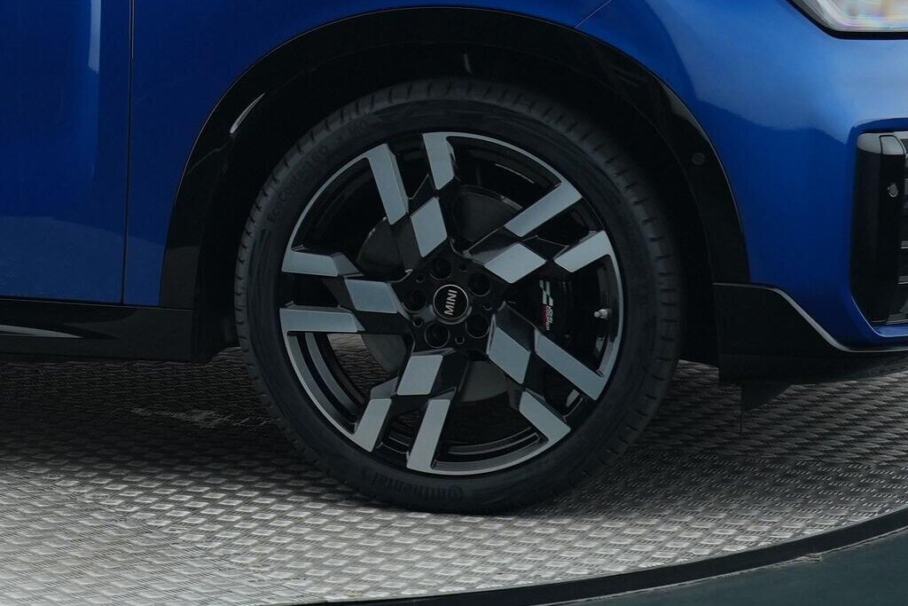 MINI Countryman 4