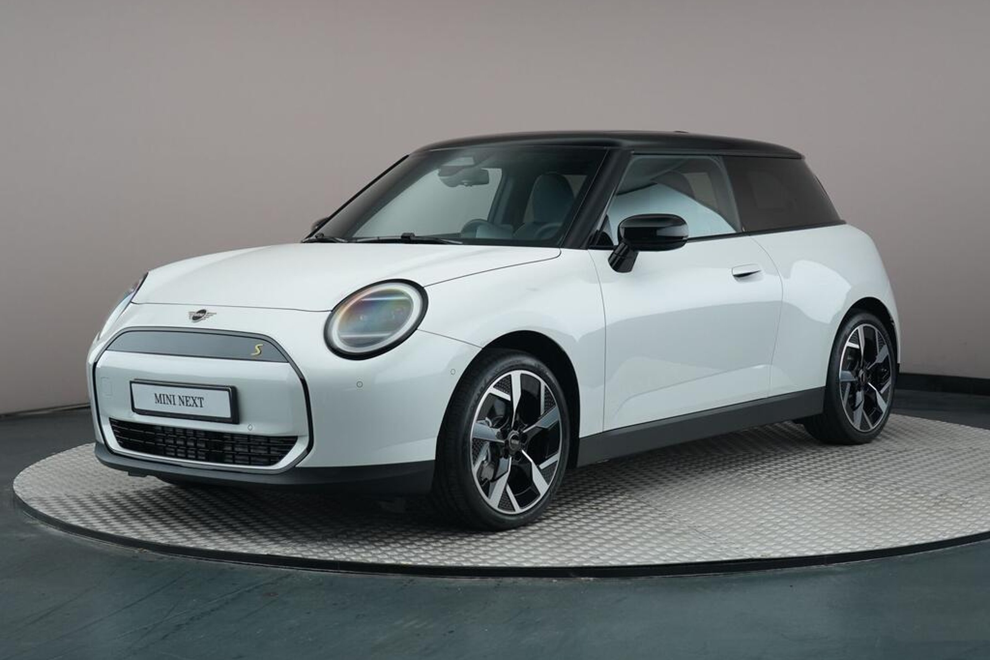MINI Electric Hatchback Cooper SE / Classic / Pakket M