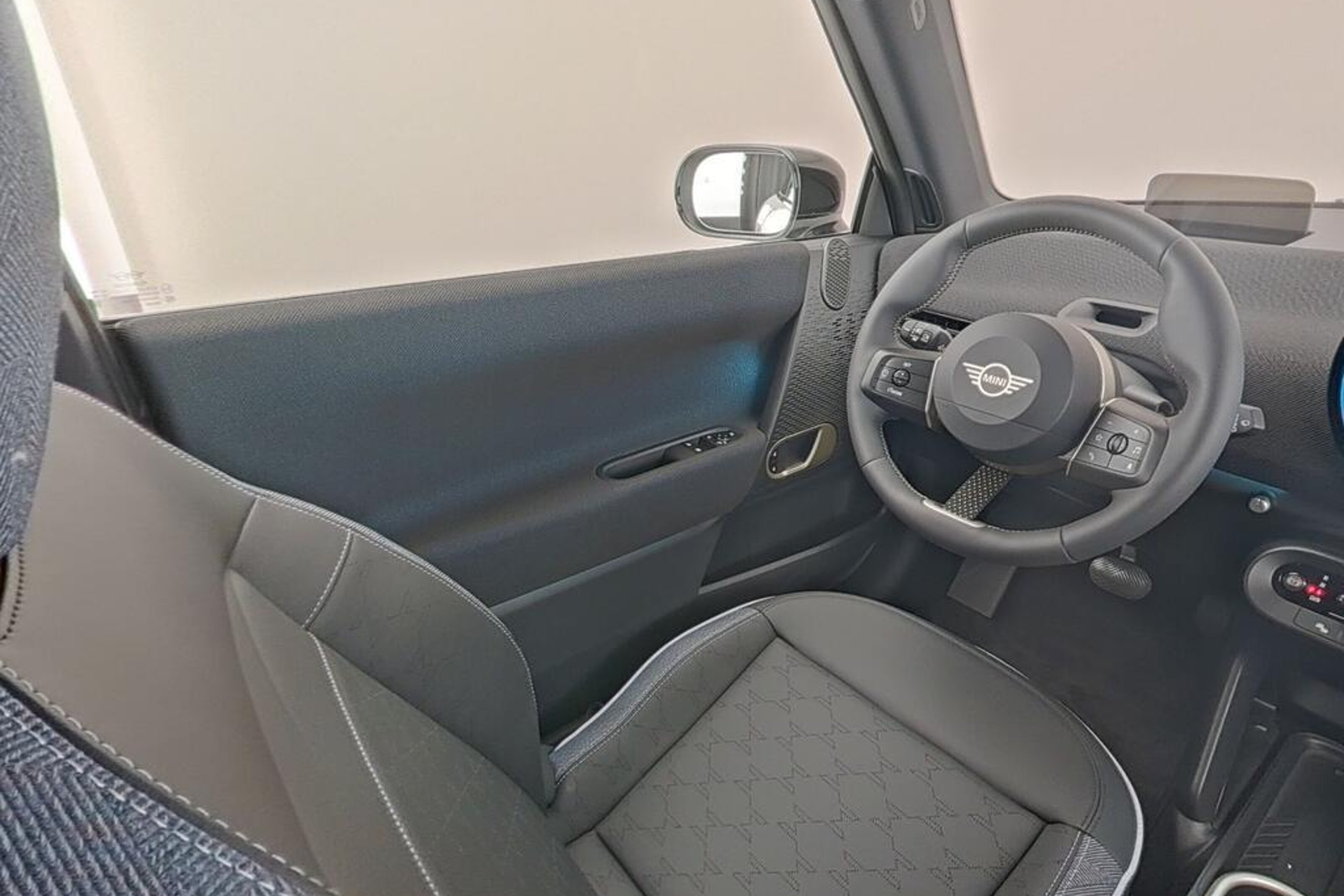 MINI Electric Hatchback Cooper SE / Classic / Pakket M