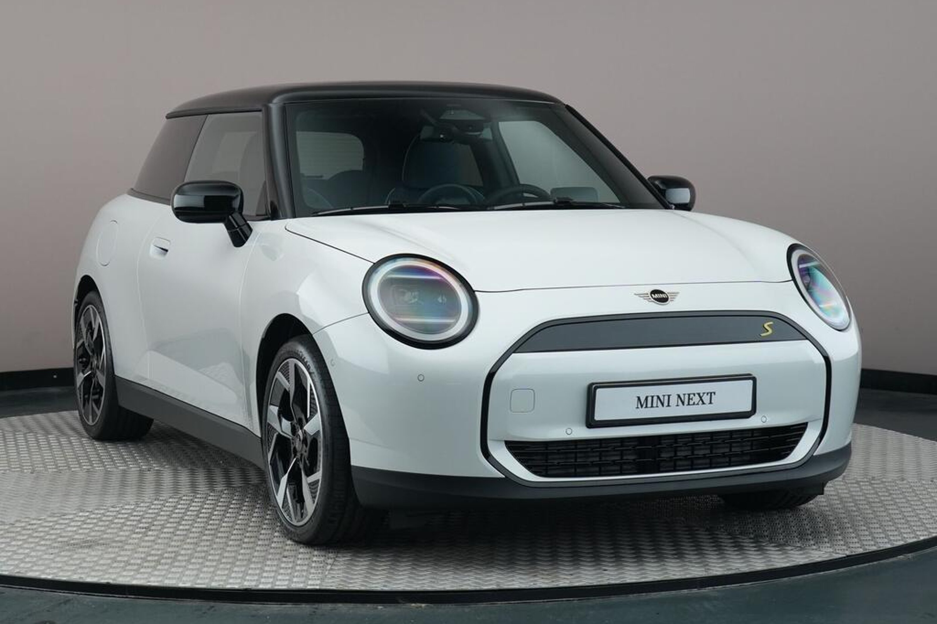 MINI Electric Hatchback Cooper SE / Classic / Pakket M