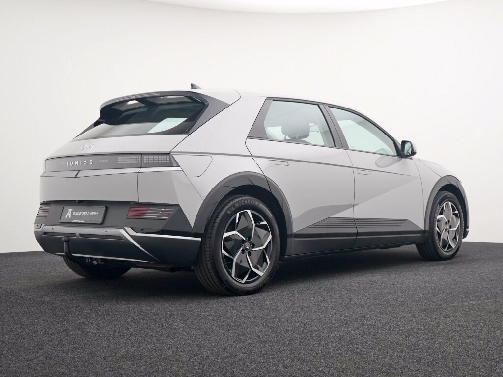 Hyundai IONIQ 5 Connect 77.4 kWh | SOH 98,0% Aviloo | Trekhaak | Stuur- en stoelverwarming