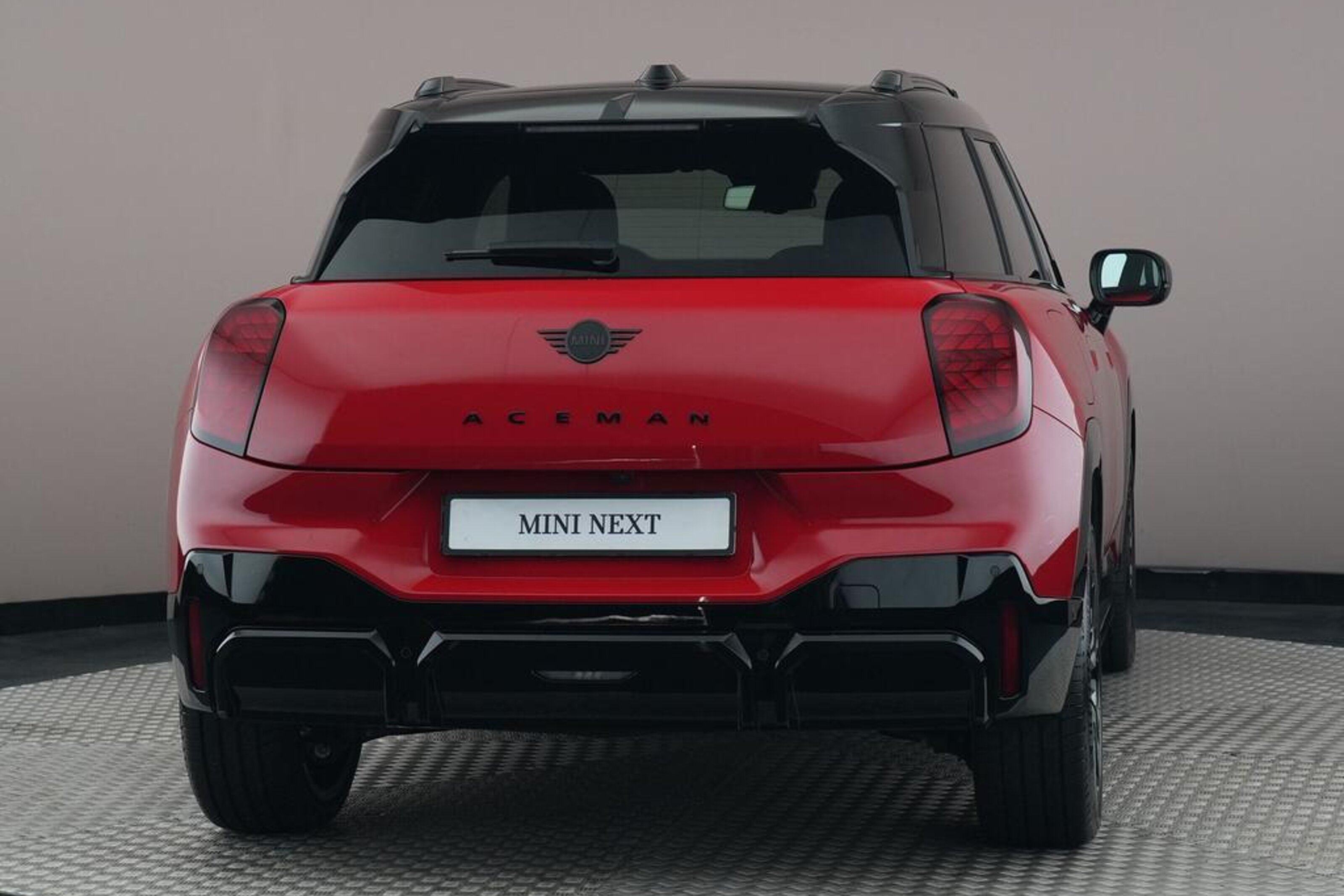 MINI Aceman E / John Cooper Works / Pakket M