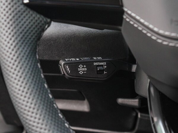 cruise control adaptief en stuurhulp cruise control adaptief en stuurhulp