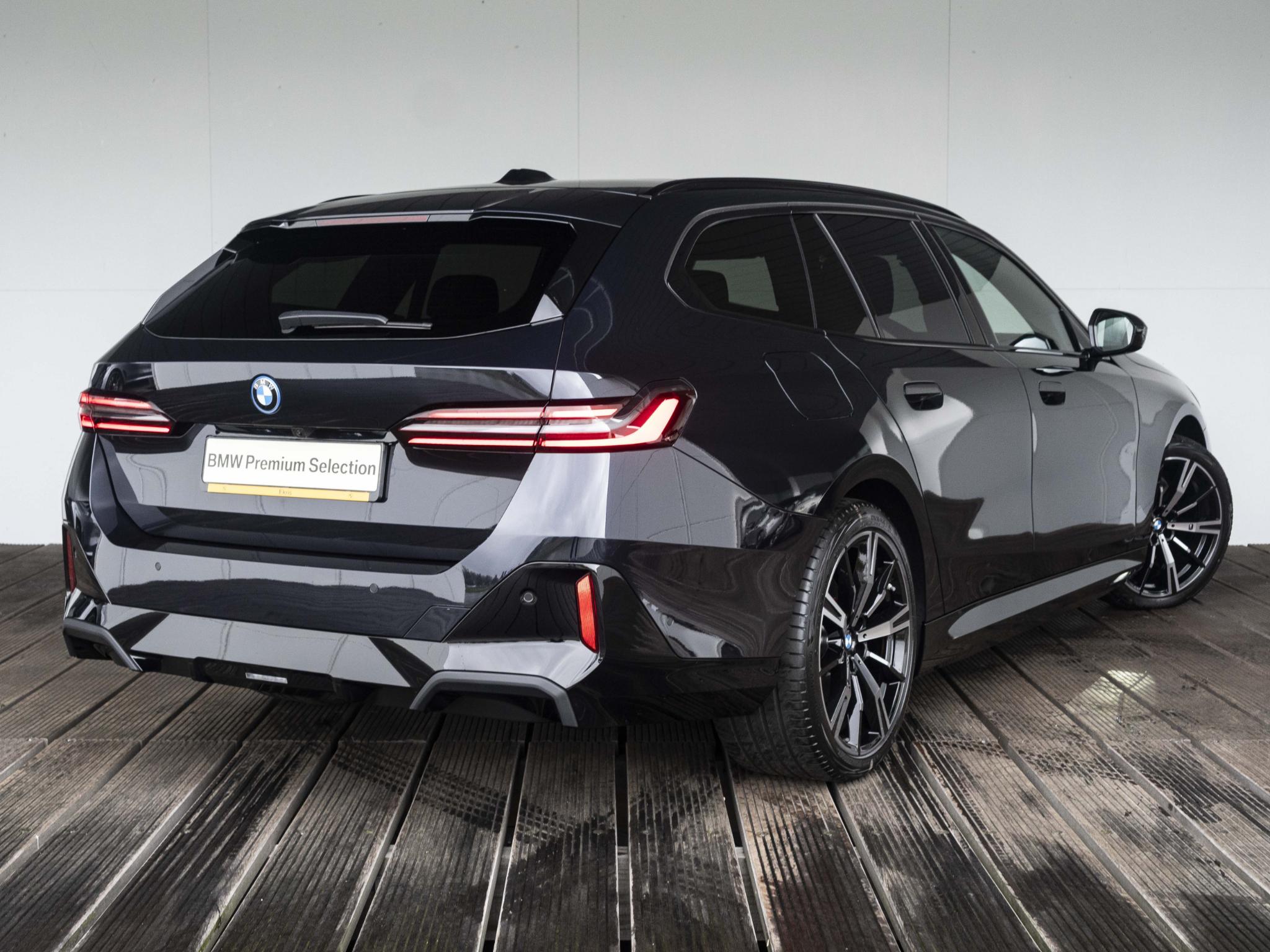 BMW 5-serie Touring 530e Touring - Afbeelding 2
