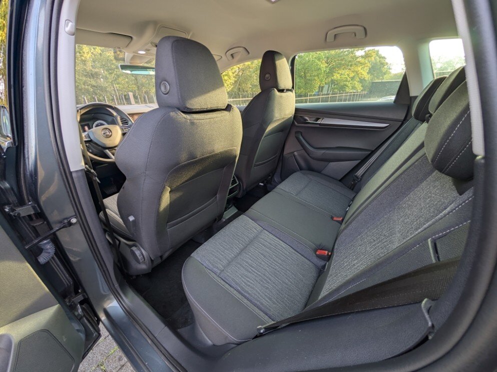 Škoda Karoq 1.5 Style 150PK | Trekhaak | ACC | LED | Stoelverw. | AppConnect | Climate Control - Afbeelding 4