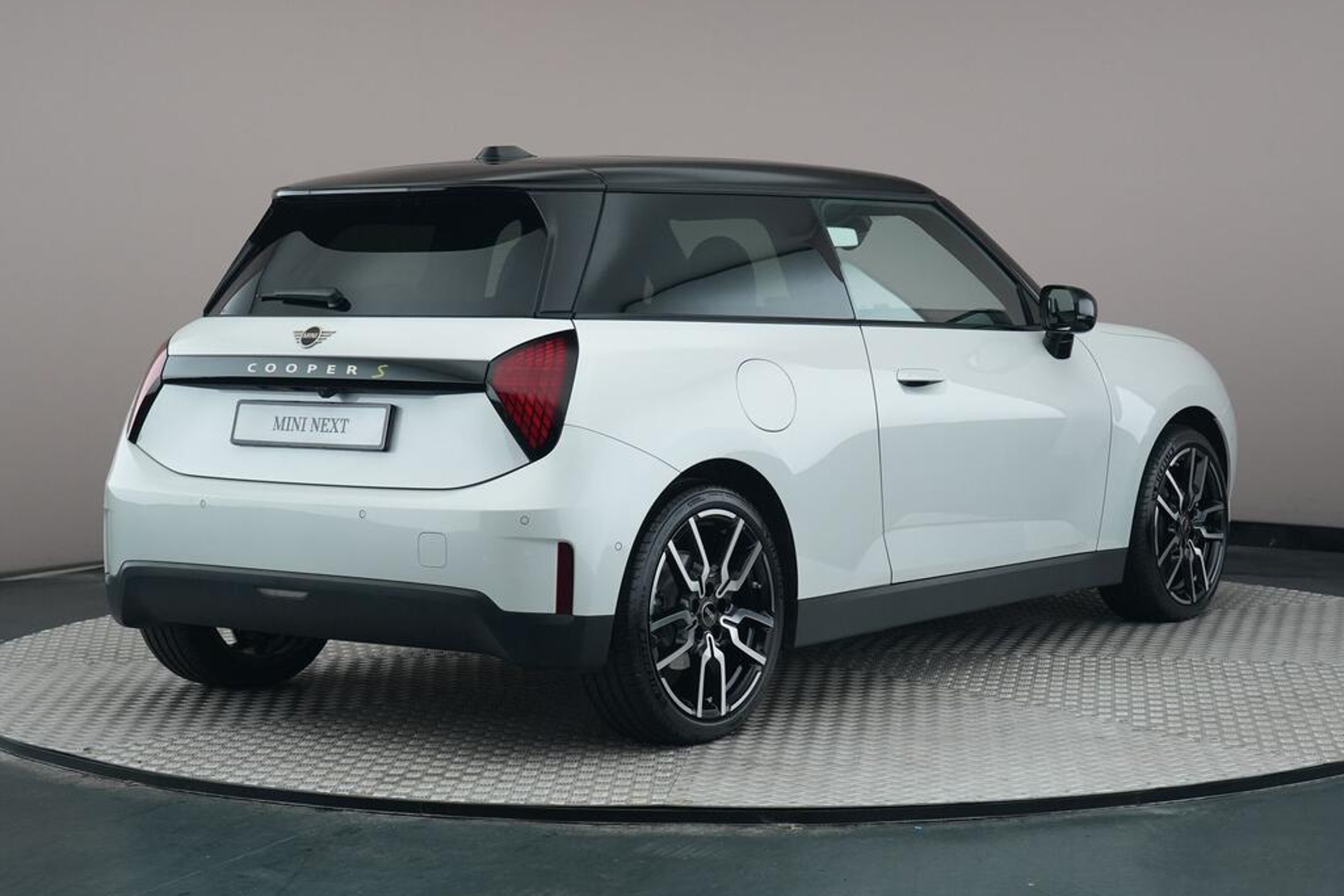 MINI Electric Hatchback Cooper SE / Classic / Pakket M
