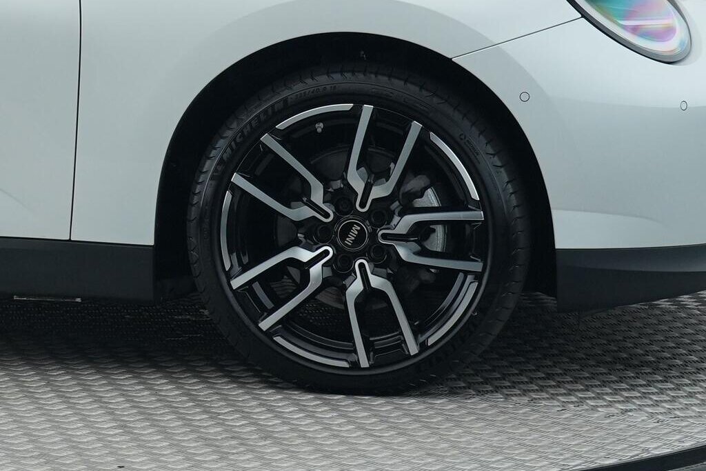 MINI Electric 12