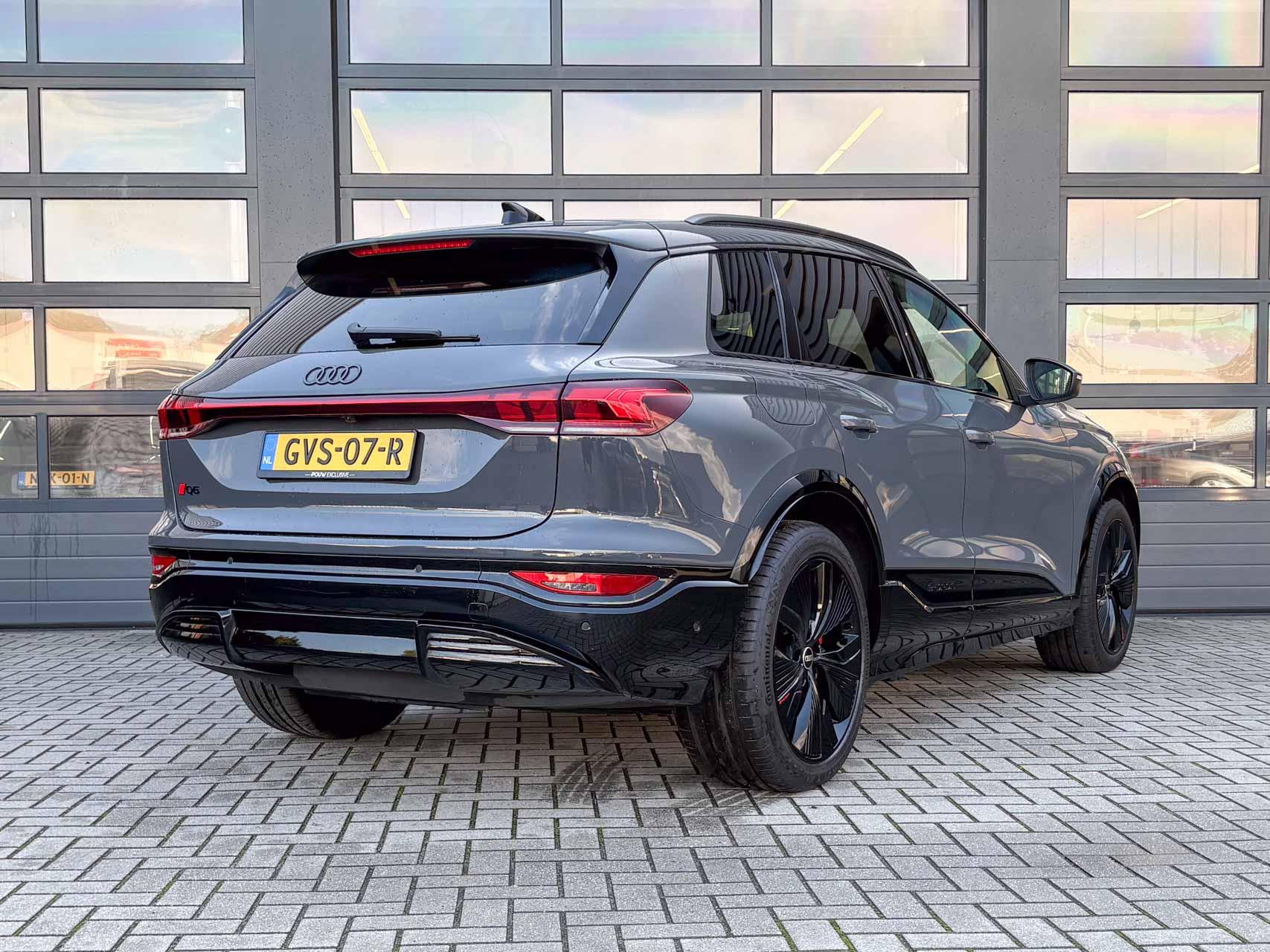 Audi Q6 e-tron 388pk S edition quattro 100 kWh - Afbeelding 2