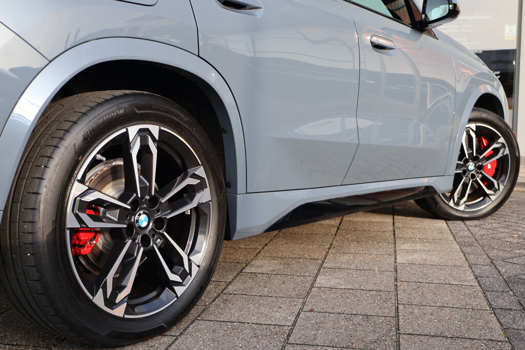 BMW X1 12