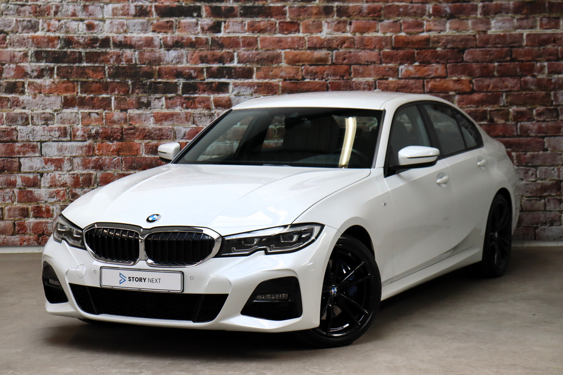 BMW 3 Serie Sedan 330i High Executive M Sport Pakket Automaat