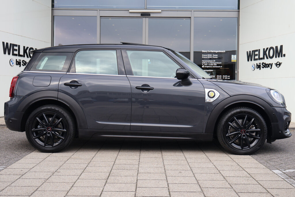 MINI Countryman 8