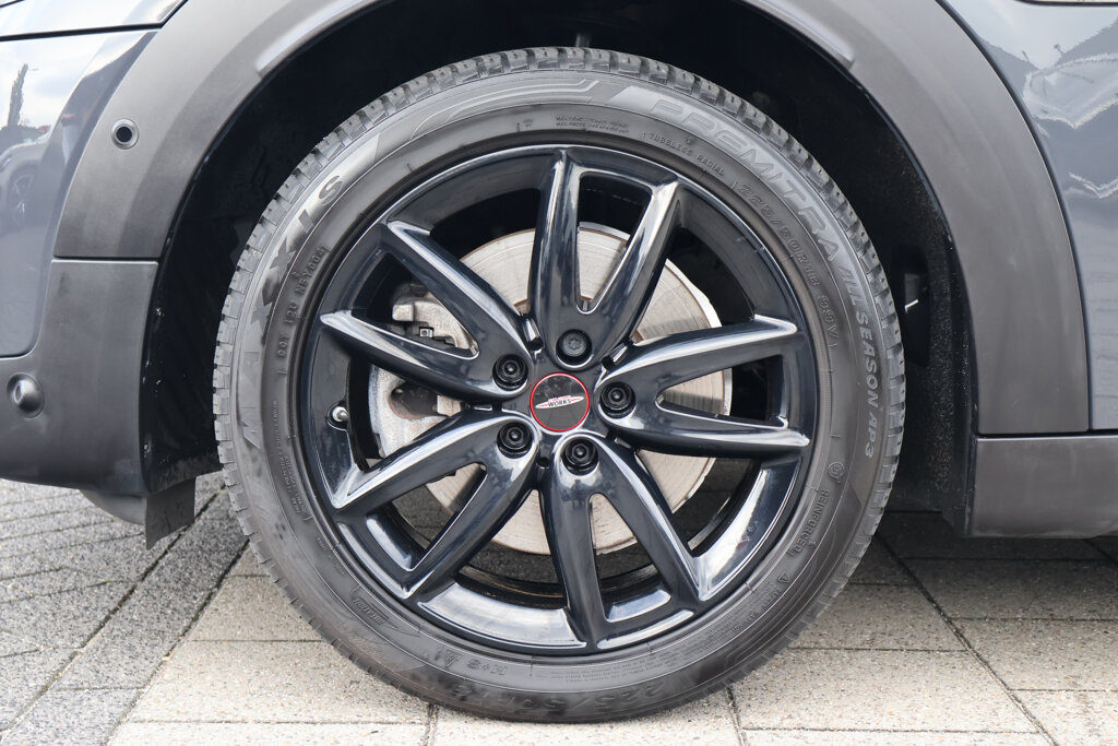 MINI Countryman 9