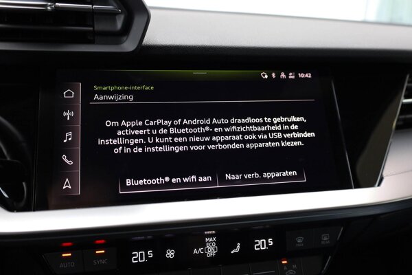 Apple Carplay/Android Auto Apple Carplay/Android Auto