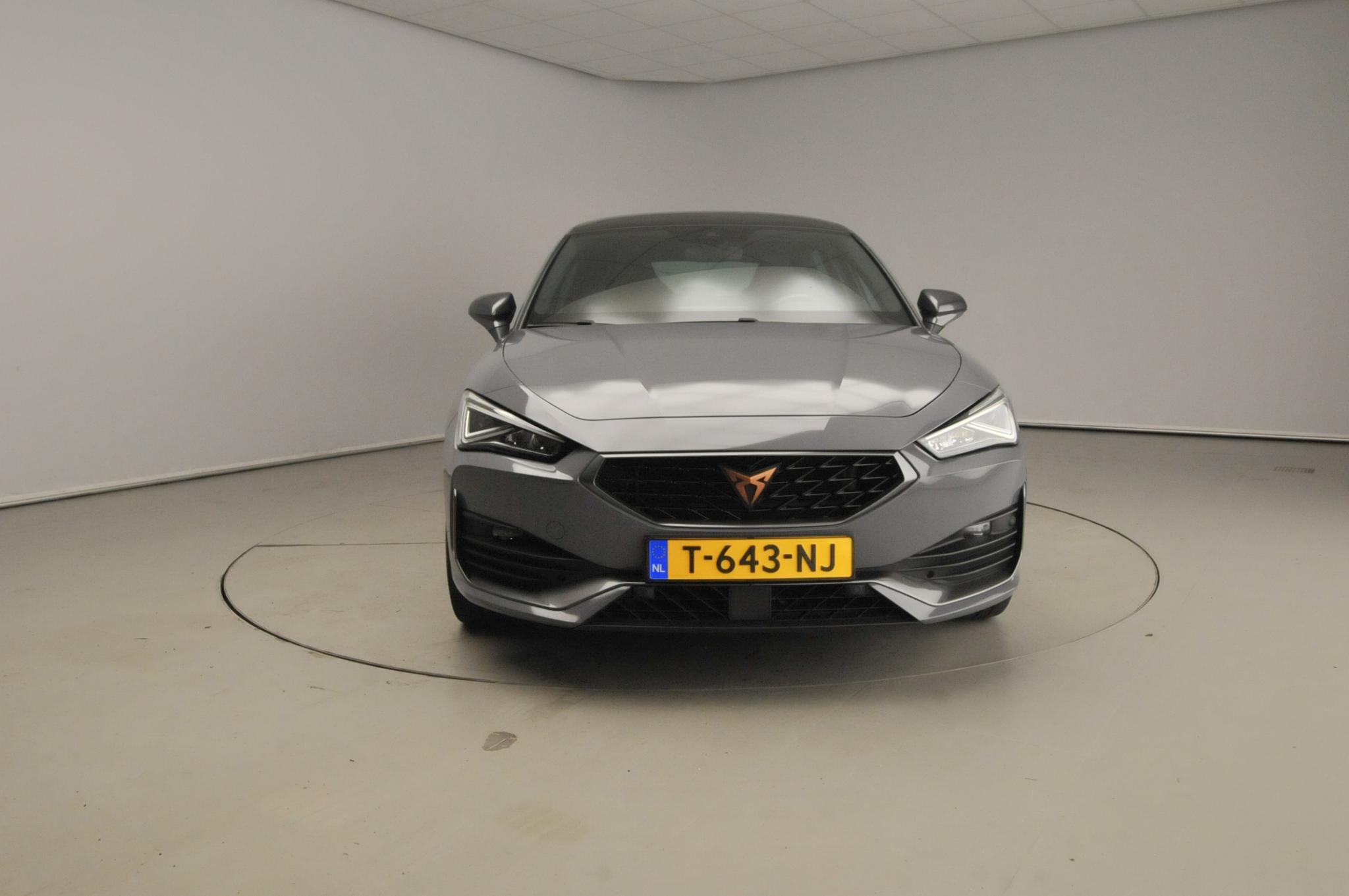 Cupra León