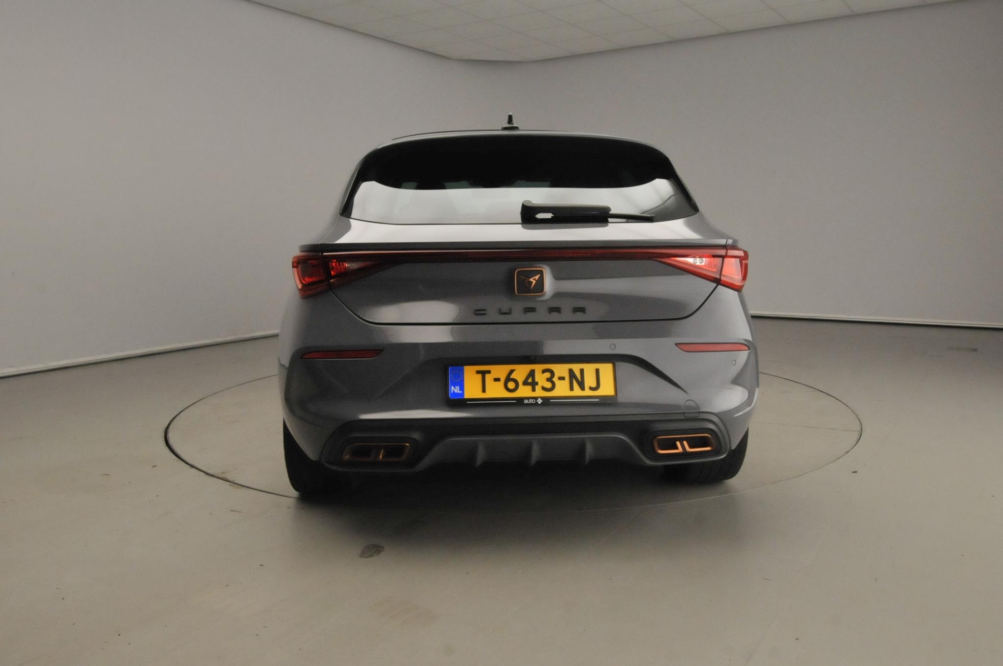 Cupra León