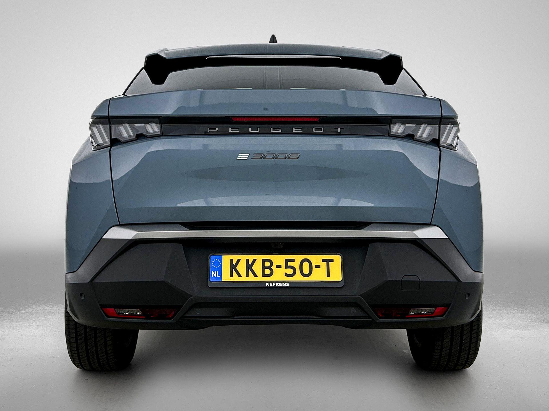 Peugeot e-3008