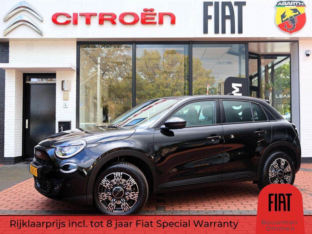 Fiat 600 1.2 Hybrid Turbo Charged 145pk Automaat Icon, Rijklaarprijs | Navigatie | Stoelverwarming | Camera | DAB+ Tuner | Apple Carplay VERKOCHT - Afbeelding 2