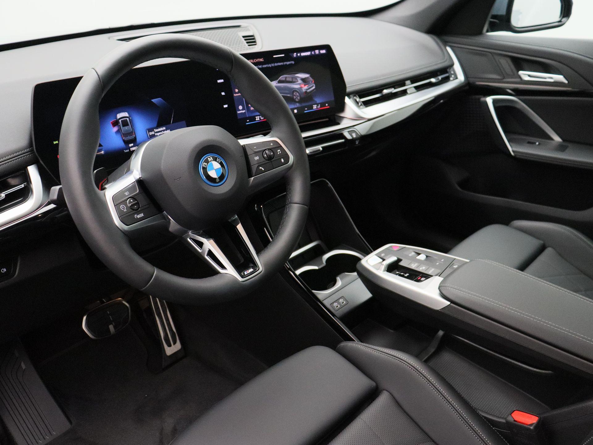 BMW iX1