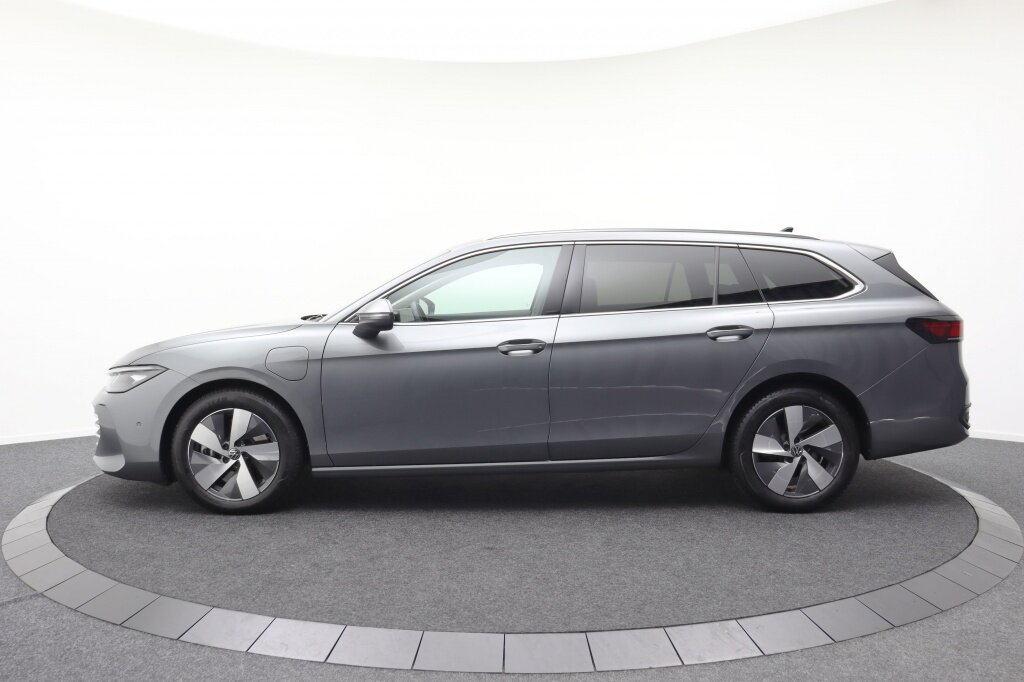 Volkswagen Passat Variant 1.5 TSI Plug-In Business | Adaptive cruise | Elekt. Trekhaak - Afbeelding 4