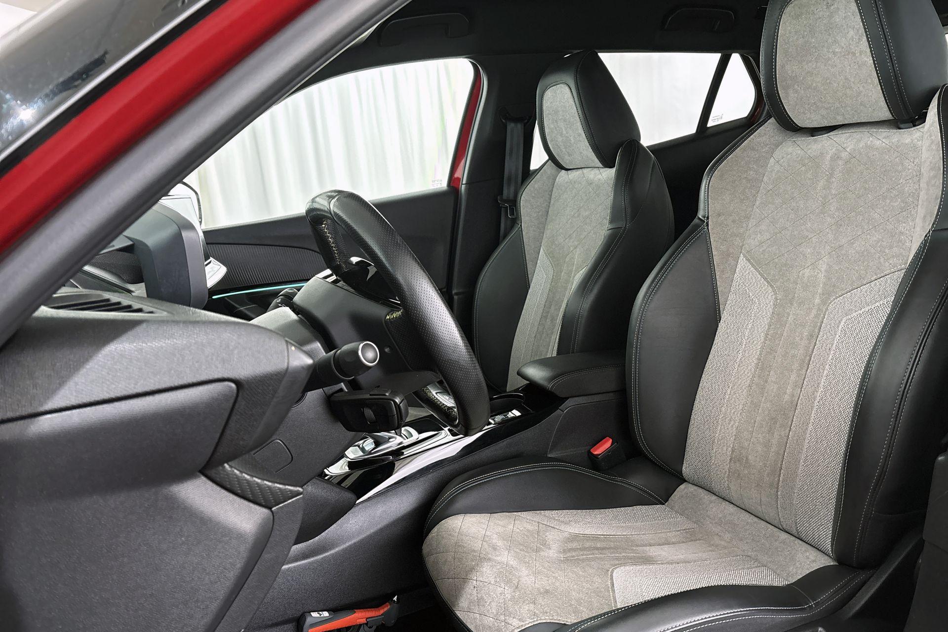 Peugeot e-2008