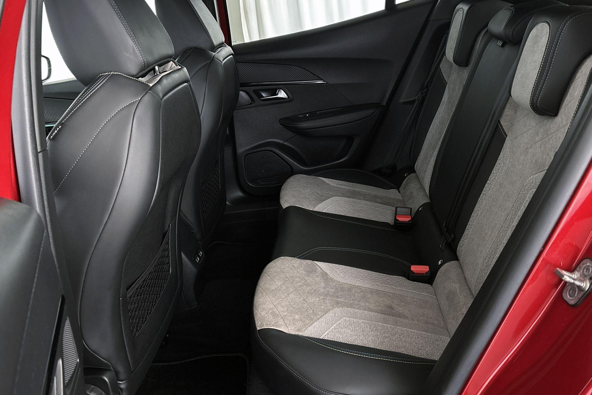 Peugeot e-2008