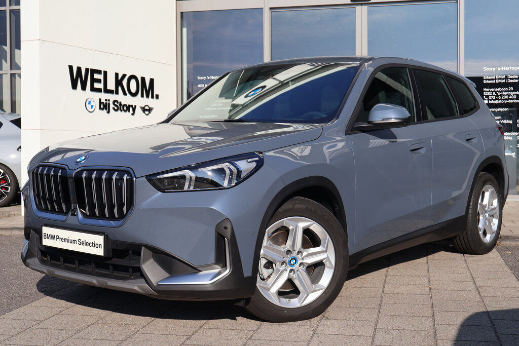 BMW iX1 1
