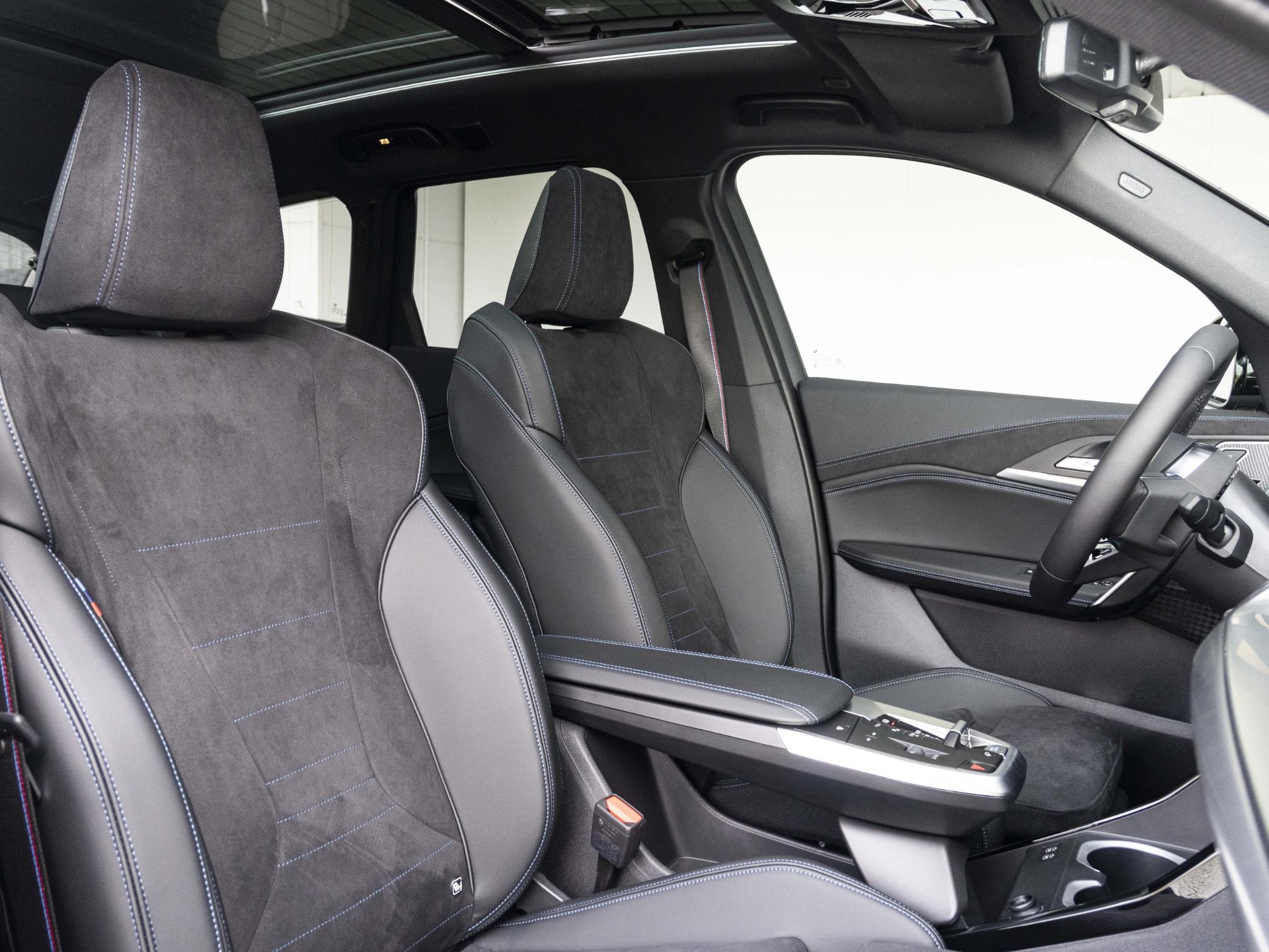 BMW iX1 xDrive30 67 kWh M Sport Edition - Afbeelding 4