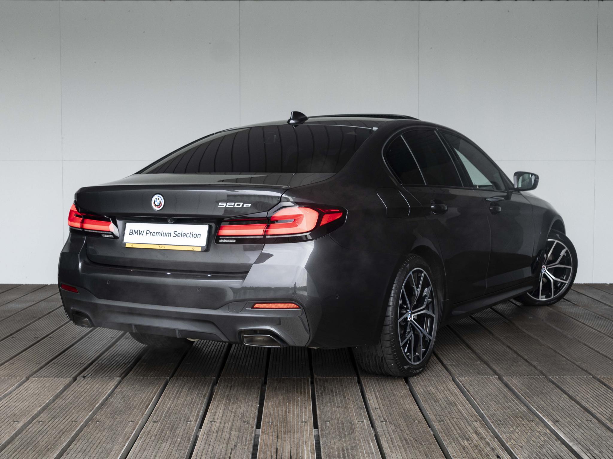 BMW 5 Serie 520e Sedan - Afbeelding 2