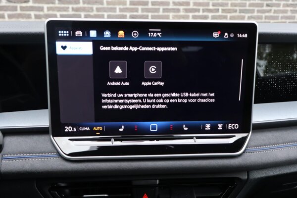 Apple Carplay/Android Auto Apple Carplay/Android Auto