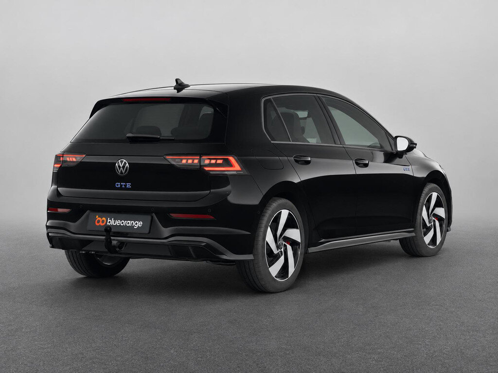 Volkswagen Golf 1.5 eHybrid GTE 272PK DSG Black style, Pano-Schuifdak, Leder, Trekhaak, Head-Up Display, Adaptief onderstel, Stoelventilatie voor, Matrix-LED Verlichting, Keyless, 18” LM Velgen - Obraz 3