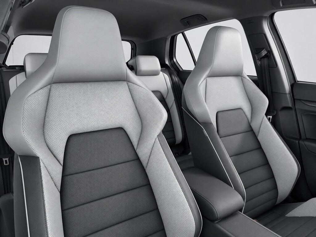 Volkswagen Golf 1.5 eHybrid GTE 272PK DSG Black style, Pano-Schuifdak, Leder, Trekhaak, Head-Up Display, Adaptief onderstel, Stoelventilatie voor, Matrix-LED Verlichting, Keyless, 18” LM Velgen - Obraz 4