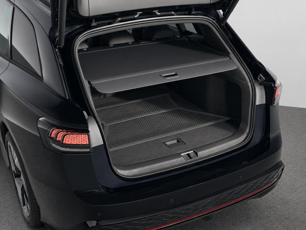Volkswagen ID.7 Tourer GTX Limited Edition 86 kWh Panoramadak, Trekhaak, Warmtepomp, 21" LM Velgen, Memorystoelen, Head-Up Display, Harman Kardon Audio, Elektr. Achterklep - Obraz 5