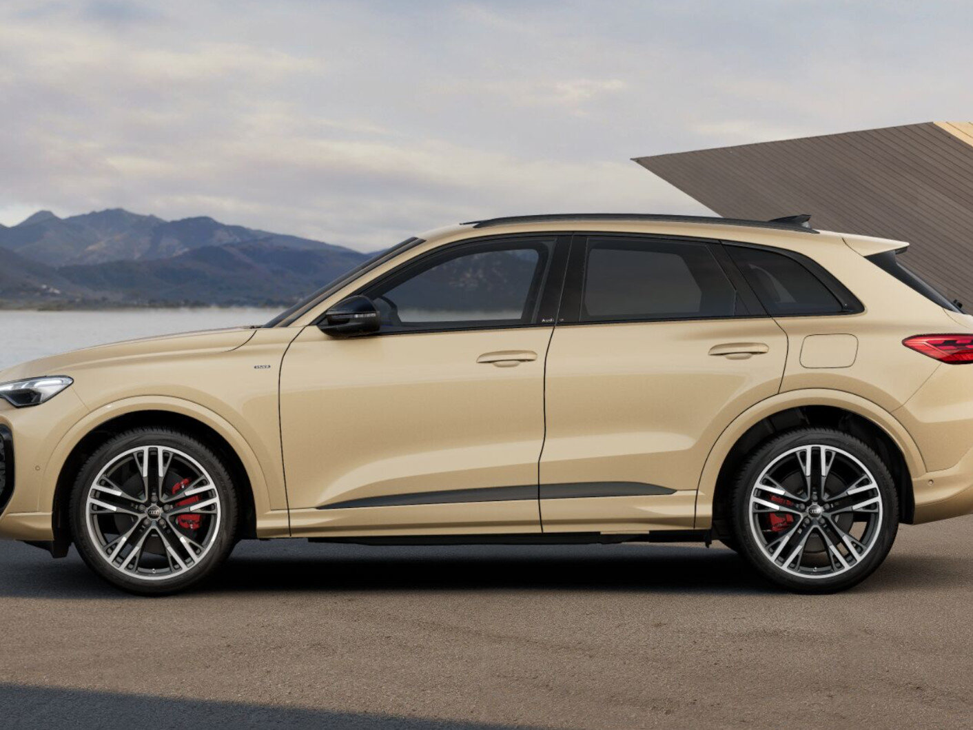 Audi Q5 S edition Competition e-hybrid 367 PK - Afbeelding 2