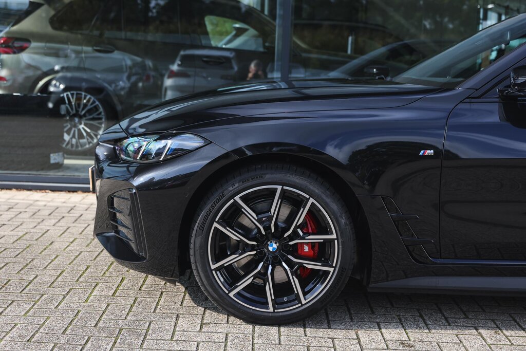 BMW i4 4
