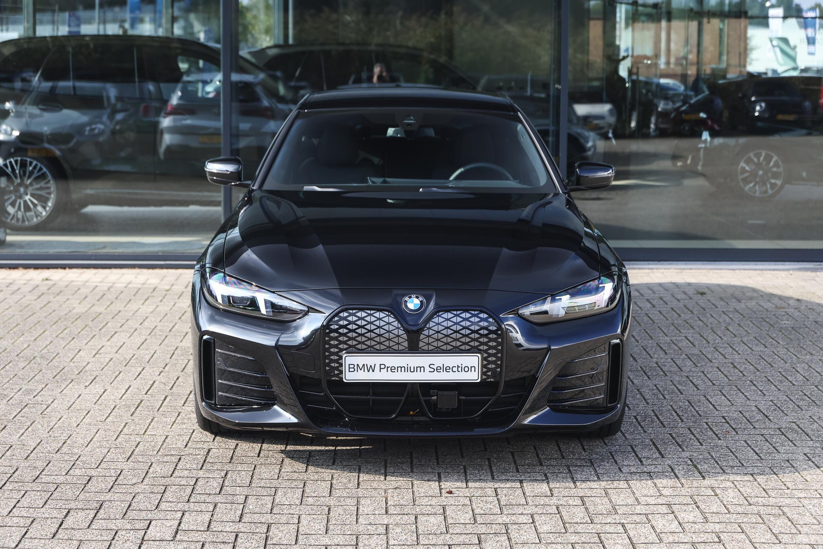 BMW i4 6