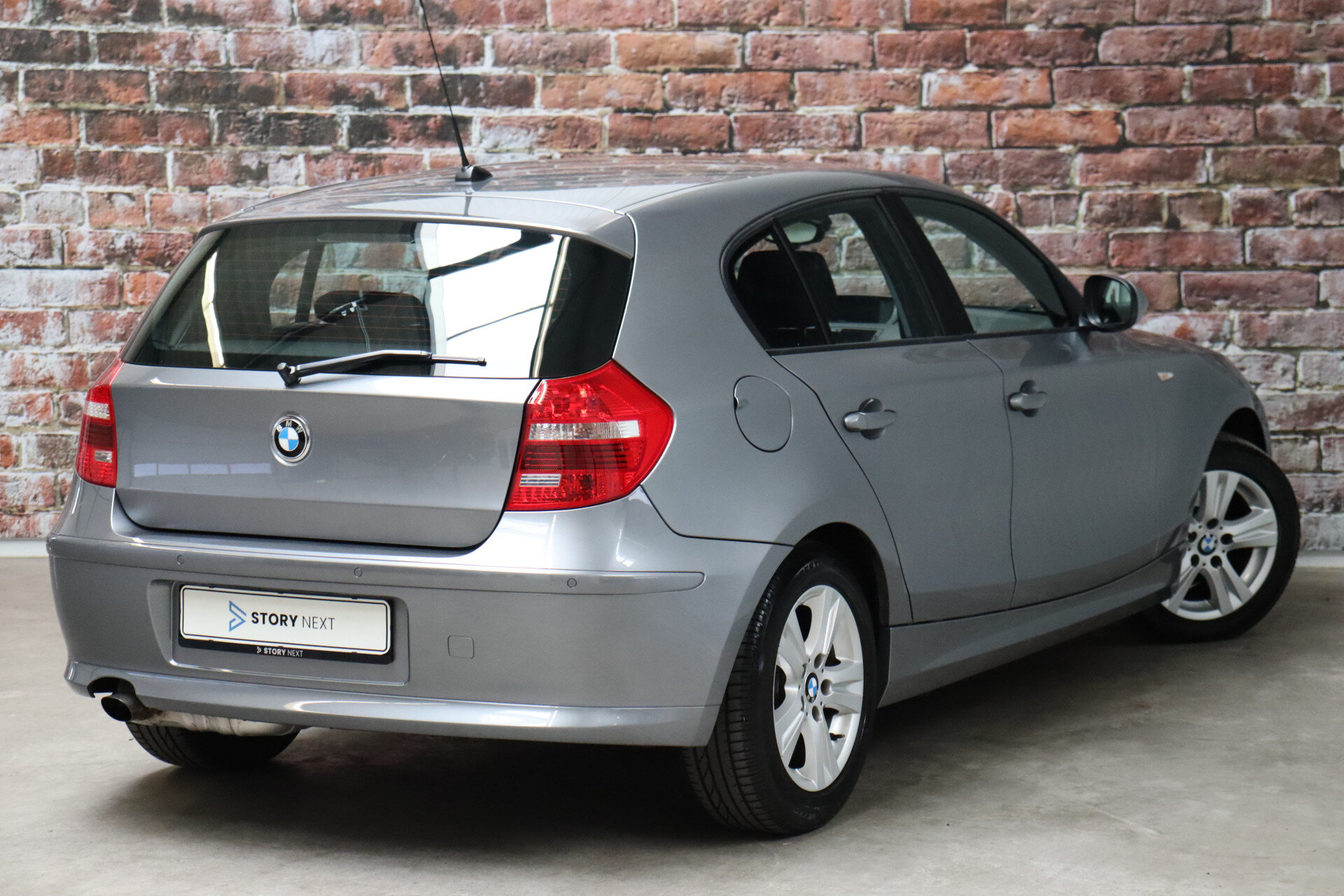 BMW 1 Serie 116i Business Line Ultimate Edition Automaat 5 deurs - Afbeelding 4