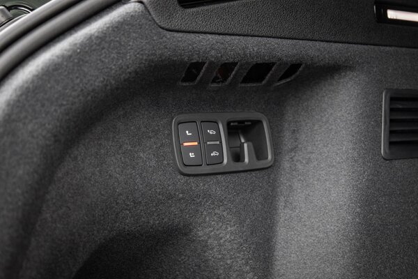 trekhaak elektrisch uitklapbaar trekhaak elektrisch uitklapbaar