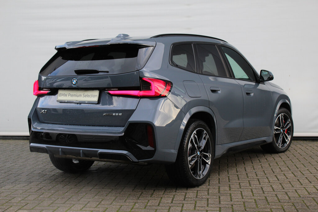 BMW X1 6